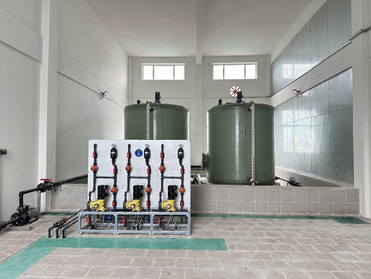 Machine de dosage chimique intégrée pour le traitement de l'eau rationalisée avec PAC KMnO4 Polymère